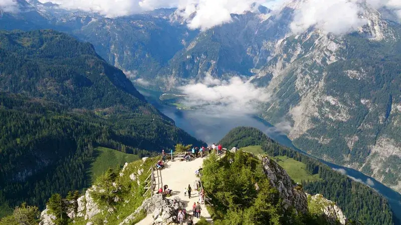 Salzburg-day-tour-Lake-Koenigssee-near-Berchtesgaden